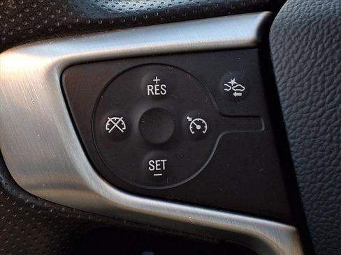 Used 2024 GMC Terrain SLE image 22