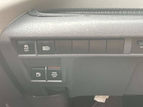 Used 2022 Toyota Sienna LE FWD image 24