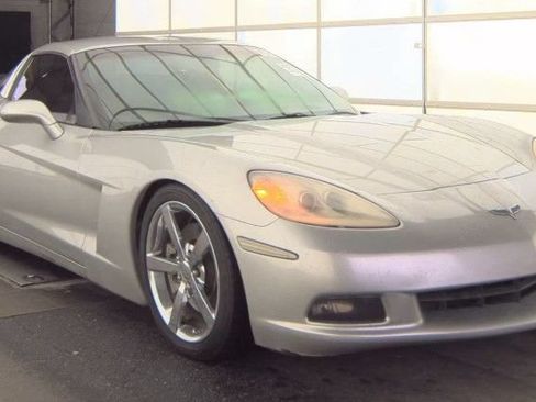Used 2008 Chevrolet Corvette Coupe w/ Preferred Equipment Group RWD image 1
