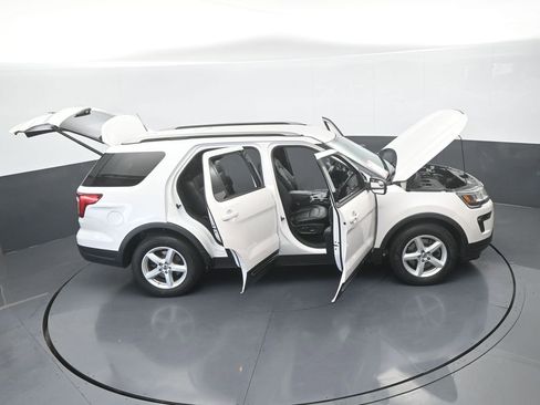 Used 2018 Ford Explorer XLT w/ Equipment Group 202A FWD image 72