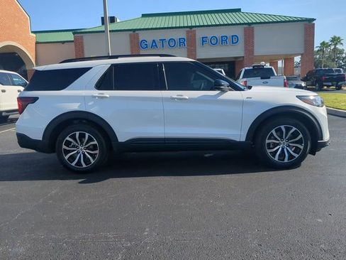 New 2025 Ford Explorer ST-Line image 4
