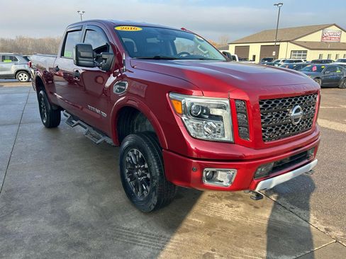 Used 2016 Nissan Titan PRO-4X w/ Pro-4x Convenience Package image 3