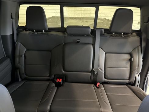 Used 2024 Chevrolet Silverado 1500 LTZ w/ LTZ Premium Package AWD/4WD image 14