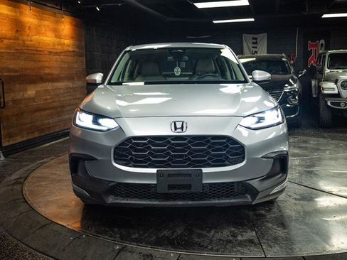 Used 2025 Honda HR-V LX image 4