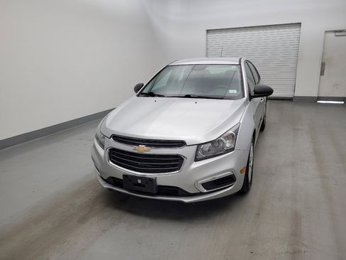 Used 2015 Chevrolet Cruze LS FWD image 15