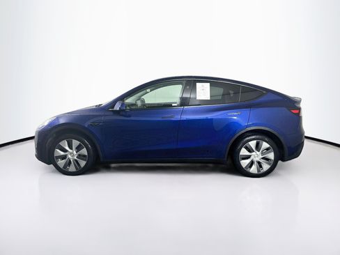 Used 2024 Tesla Model Y Long Range AWD/4WD image 4
