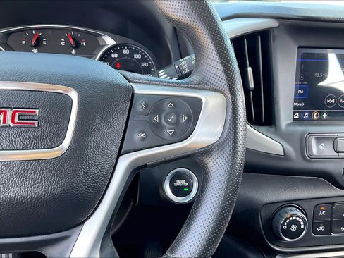Used 2024 GMC Terrain SLE FWD image 24