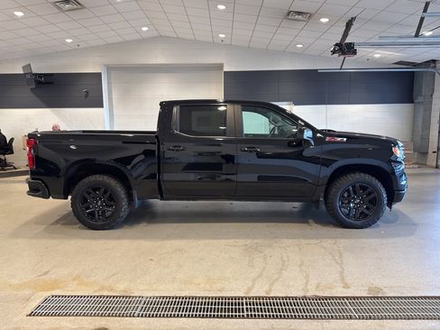 Used 2023 Chevrolet Silverado 1500 RST image 5