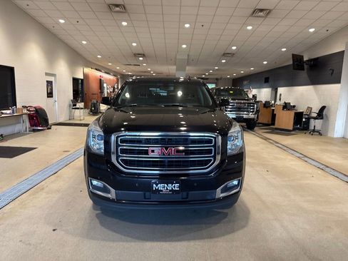 Used 2017 GMC Yukon SLE w/ SLE Value Package AWD/4WD image 2
