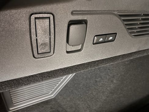 New 2026 Lincoln Nautilus Premier image 37