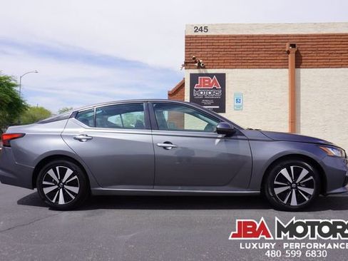Used 2021 Nissan Altima 2.5 SV FWD image 12