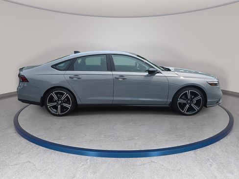 Certified 2026 Honda Accord SE image 4