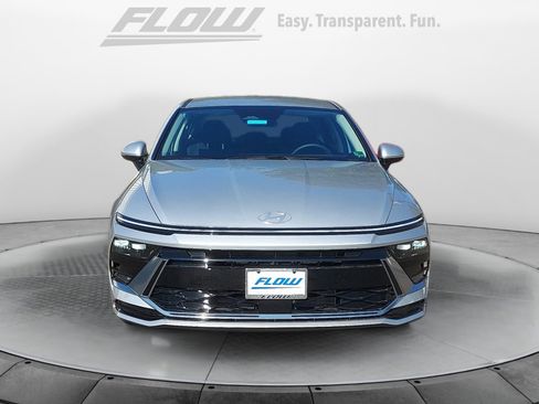 New 2025 Hyundai Sonata SEL image 2