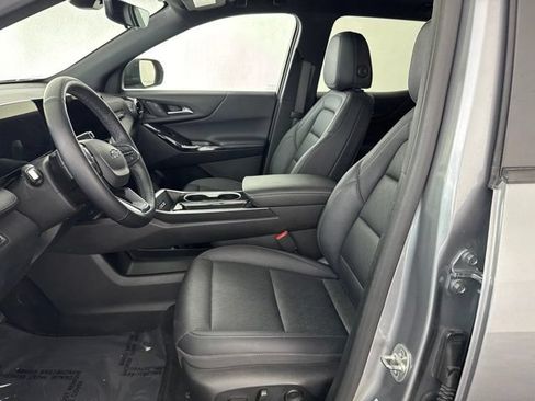 Used 2025 Chevrolet Equinox LT w/ Convenience Package II AWD/4WD image 25