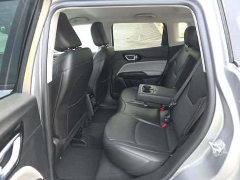 Used 2022 Jeep Compass Limited w/ Elite Group image 4