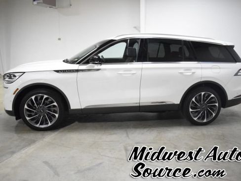 Used 2020 Lincoln Aviator Reserve w/ Equipment Group 202A AWD/4WD image 3