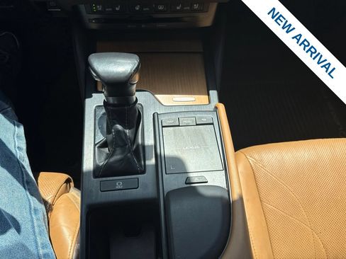 Used 2019 Lexus ES 350 w/ Accessory Package FWD image 27