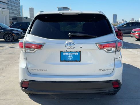Used 2016 Toyota Highlander XLE image 10