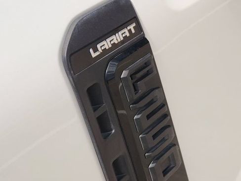 Used 2024 Ford F250 Lariat w/ Lariat Ultimate Package AWD/4WD image 10