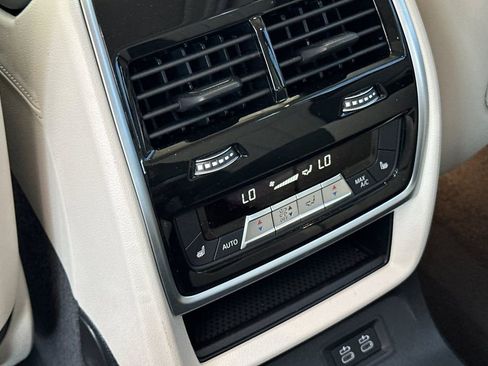 New 2026 BMW ALPINA XB7 AWD/4WD image 13