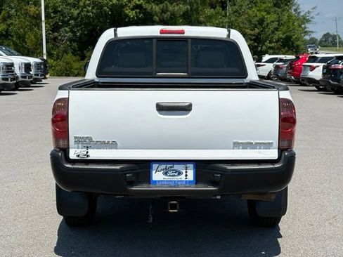 Used 2014 Toyota Tacoma PreRunner w/ Convenience Package RWD image 4