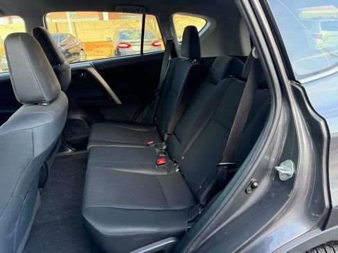 Used 2015 Toyota RAV4 LE image 14