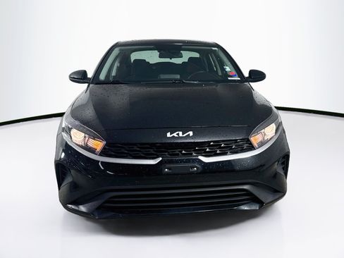 Used 2024 Kia Forte LXS FWD image 3
