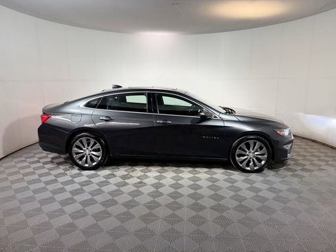 Used 2017 Chevrolet Malibu Premier w/ Premier Sun and Wheel Package image 8