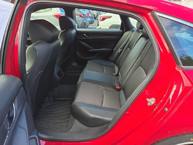 Used 2018 Honda Accord Sport image 15