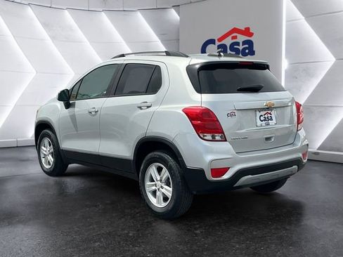 Used 2021 Chevrolet Trax LT AWD/4WD image 3