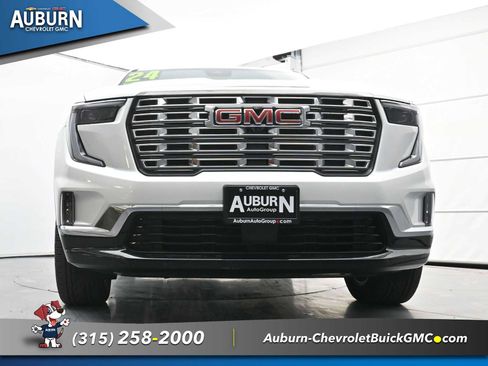 Used 2024 GMC Acadia Denali image 17