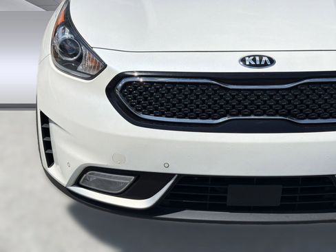 Used 2018 Kia Niro Touring FWD image 11