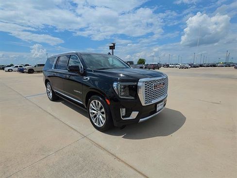 Used 2024 GMC Yukon XL Denali w/ Denali Reserve Package RWD image 4