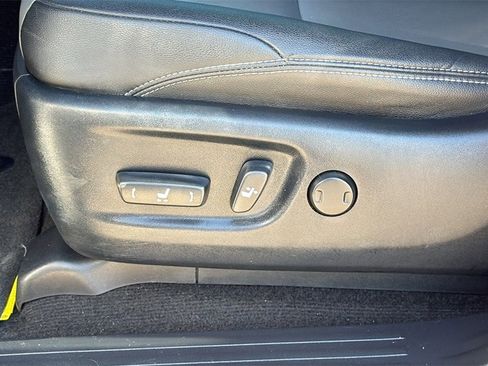 Used 2019 Toyota 4Runner SR5 Premium image 10