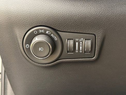 Used 2025 Jeep Compass Limited AWD/4WD image 28