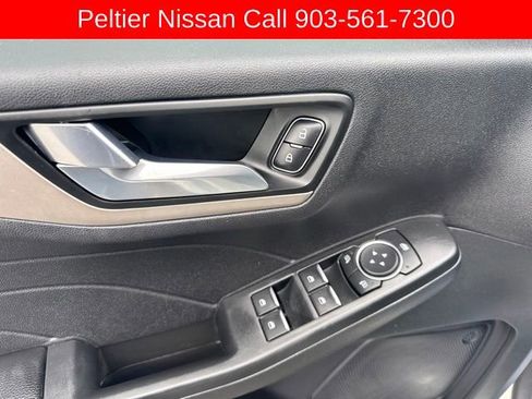 Used 2022 Ford Escape SEL FWD image 11