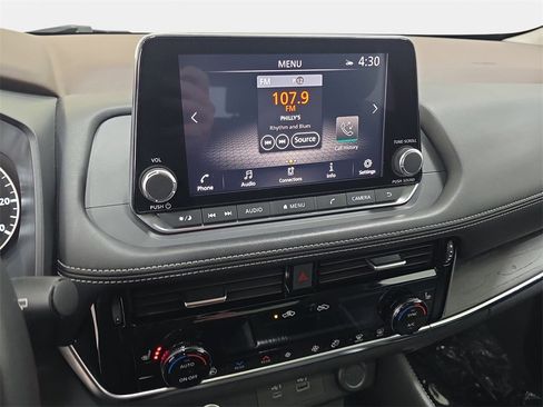 Used 2021 Nissan Rogue SL image 20