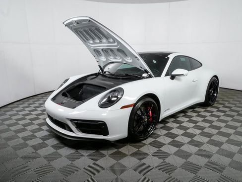Certified 2022 Porsche 911 Carrera GTS image 32