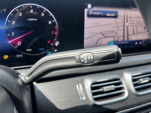Certified 2025 Mercedes-Benz GLS 450 4MATIC image 26