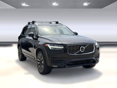 Used 2022 Volvo XC90 T5 Momentum w/ Climate Package FWD image 7