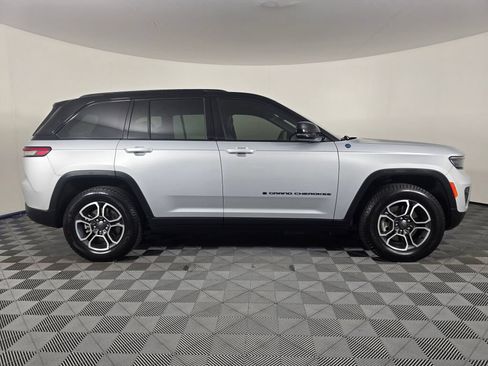 Used 2022 Jeep Grand Cherokee Trailhawk AWD/4WD image 2