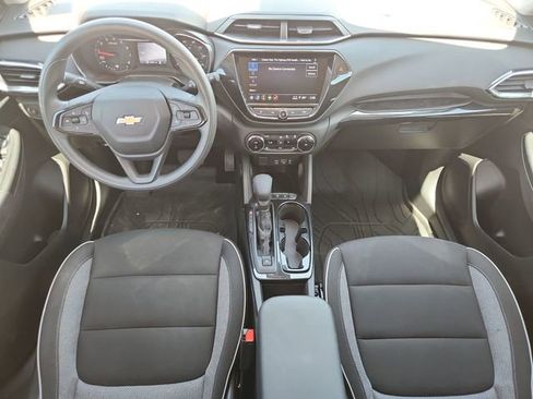 Used 2023 Chevrolet TrailBlazer LT w/ Convenience Package AWD/4WD image 19