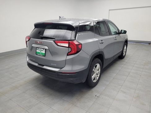 Used 2024 GMC Terrain SLE image 9
