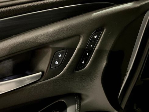 Used 2020 Buick Envision Essence FWD image 35