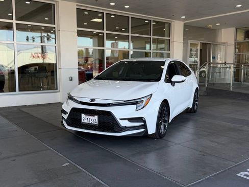 Certified 2024 Toyota Corolla SE FWD image 2