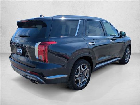 Used 2024 Hyundai Palisade Limited image 5