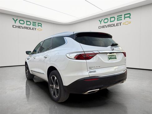 Used 2022 Buick Enclave Essence w/ Sport Touring Edition image 10