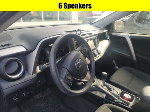 Used 2018 Toyota RAV4 LE image 9