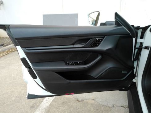 Used 2021 Porsche Taycan Taycan image 16