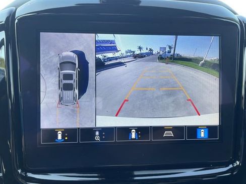 Used 2023 Chevrolet Traverse RS image 15